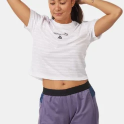 The North Face Mountain Athletics T-shirt Dames -Move Wear Verkoop 2210004503256 013 nl